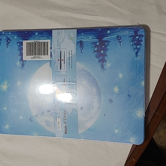 MacBook Cover NWT - Picture 2 of 8